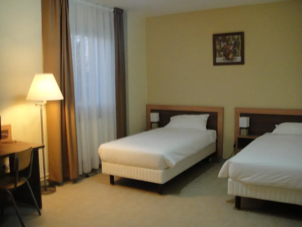 Student Hotel Bucharest 3*,  Romania